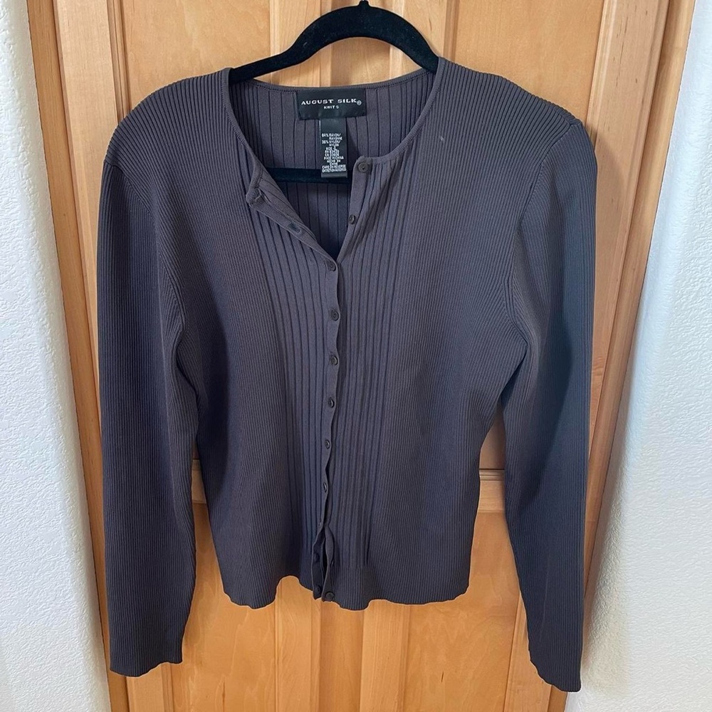 August Silk Knits Gray Long Button Sleeve Top Size Large